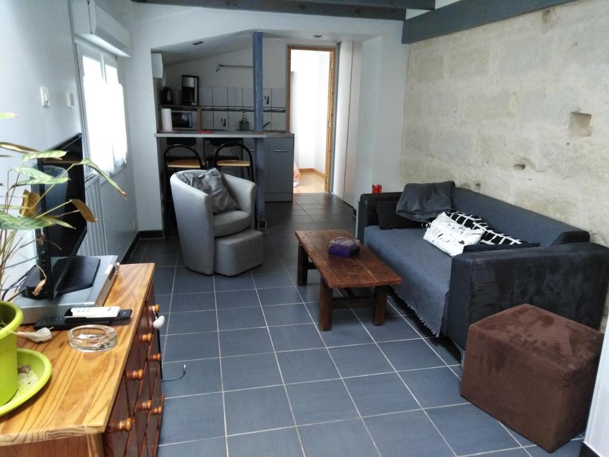 Apartment Gwendoline Amboise Exterior photo